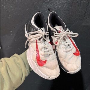 Women’s Nike Black Red White Zoom Hyperace Volleyball Sneakers Size 8.5